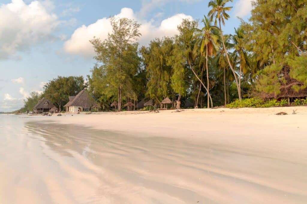 beautiful beach of zanzibar_travel with la french